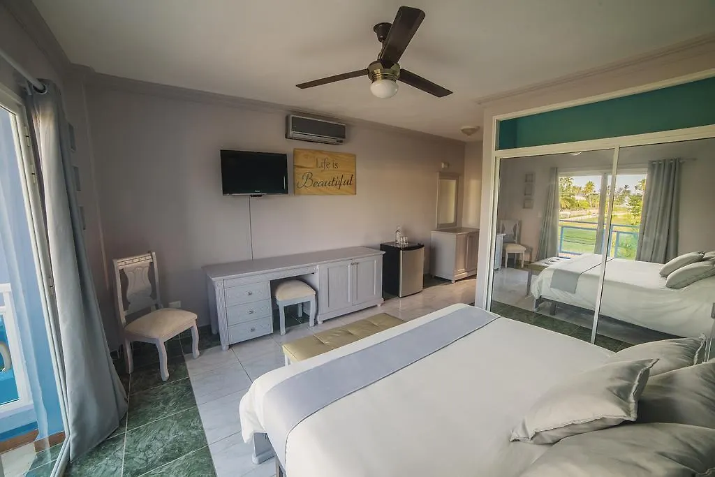 Green Coast Hotel بونتا كانا