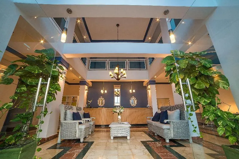 Green Coast Hotel بونتا كانا 3*,