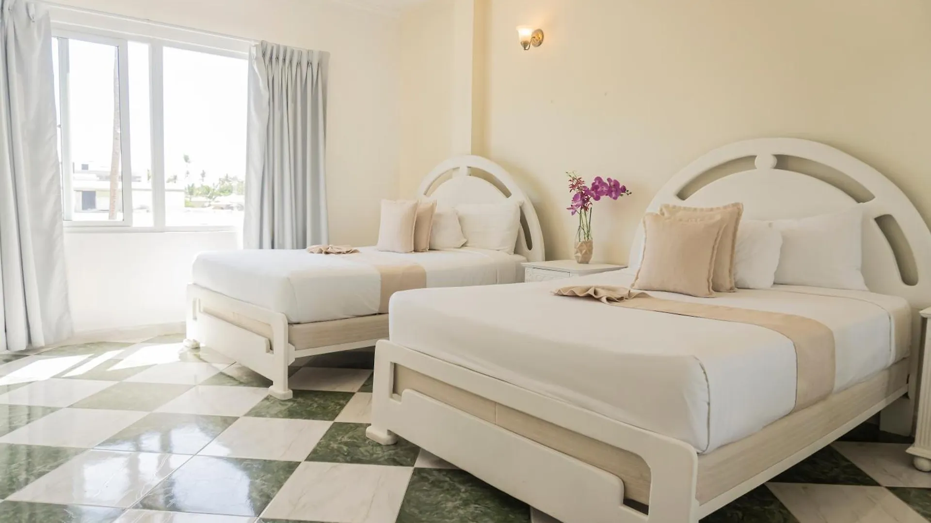 Green Coast Hotel بونتا كانا
