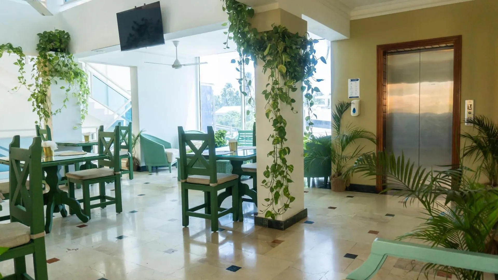 Green Coast Hotel بونتا كانا